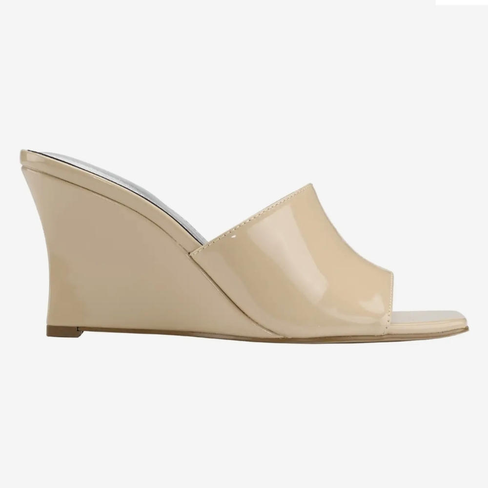 Elegant Beige Wedge Sandals